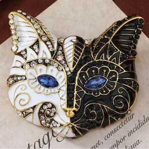 Elegant Black and White Cat Brooch / Pin / Pendent  New